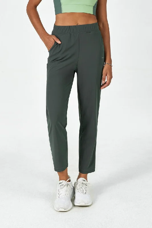 Take Advantage High-Rise Mesh-Like 7/8 Pant